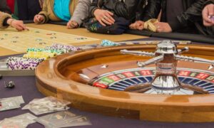 Comparing online slots to traditional casino games