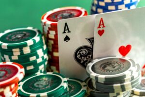 Learning Online Lottery and Baccarat: Advice on Maximizing Your Returns